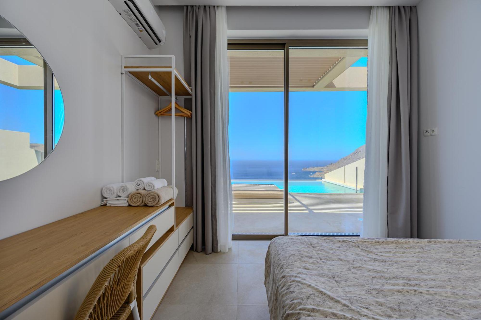 Pyrgos Exquisite * Πλακιάς
